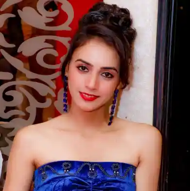 Zoey Thakur Photo